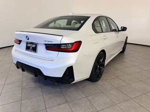 New 2026 BMW 330i Sedan w/ M Sport Package image 9