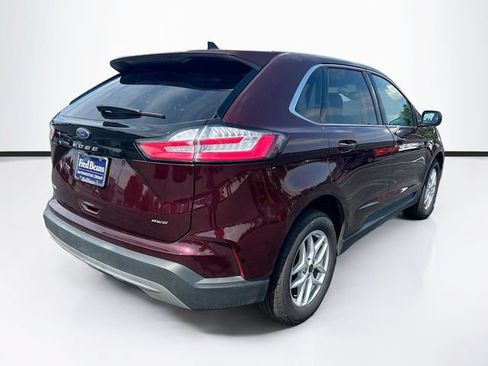 Certified 2024 Ford Edge SEL w/ Convenience Package AWD/4WD image 9