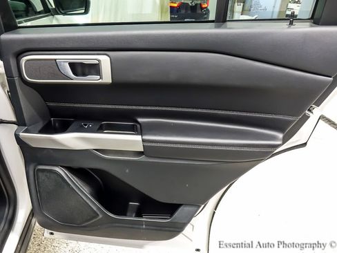 Used 2023 Ford Explorer XLT w/ Equipment Group 202A AWD/4WD image 26