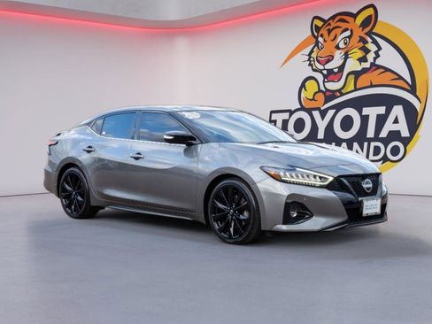 Used 2023 Nissan Maxima SR w/ Sport Mat Group image 3