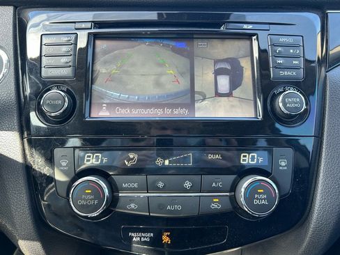 Used 2017 Nissan Rogue Sport SL w/ SL Premium Package image 22