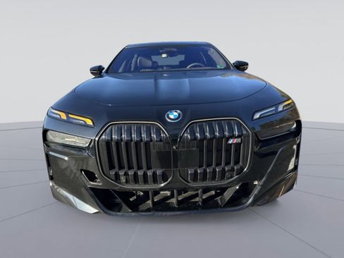 New 2026 BMW i7 M70 image 4