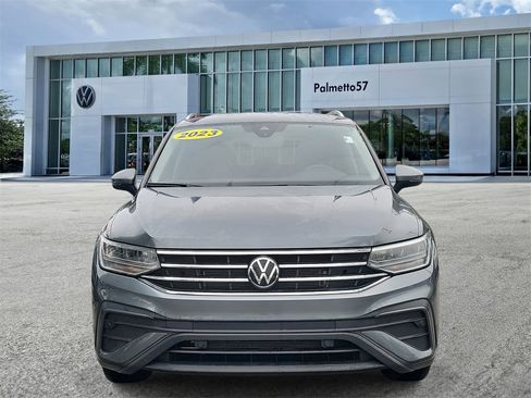 Certified 2023 Volkswagen Tiguan SE image 3