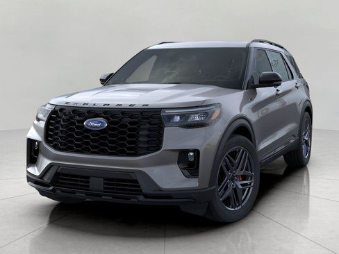 Used 2026 Ford Explorer ST-Line w/ ST-Line Street Pack AWD/4WD image 4