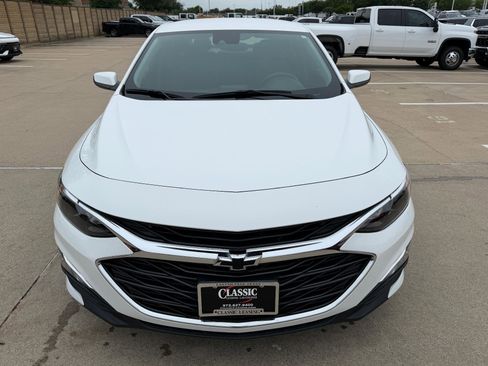 Used 2023 Chevrolet Malibu RS w/ LPO, Floor Liner Package FWD image 8