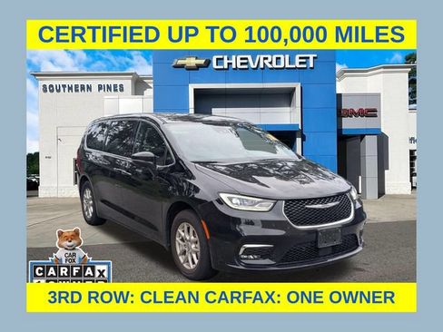 Used 2025 Chrysler Pacifica Select FWD image 1