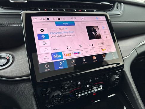 New 2025 Jeep Grand Cherokee Limited w/ Luxury Tech Group II image 22