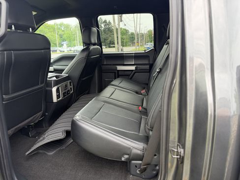 Used 2019 Ford F150 Lariat w/ Equipment Group 502A Luxury AWD/4WD image 10