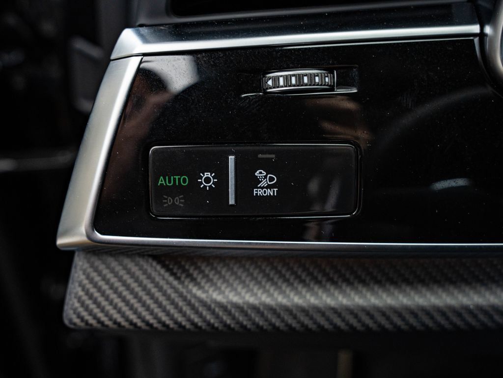 Used 2025 Audi RS Q8 performance AWD/4WD image 41