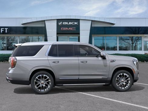 New 2026 GMC Yukon Denali w/ LPO, Floor Liner Package AWD/4WD image 7