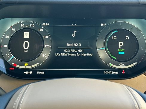 New 2026 Land Rover Range Rover SE image 18