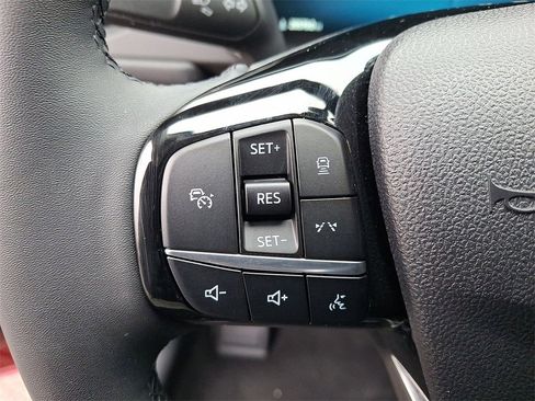 Used 2023 Ford Escape Platinum w/ Premium Technology Package image 17