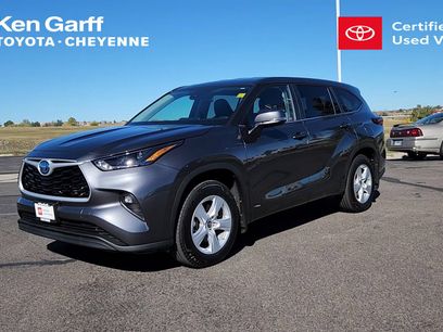 Used 2024 Toyota Highlander LE