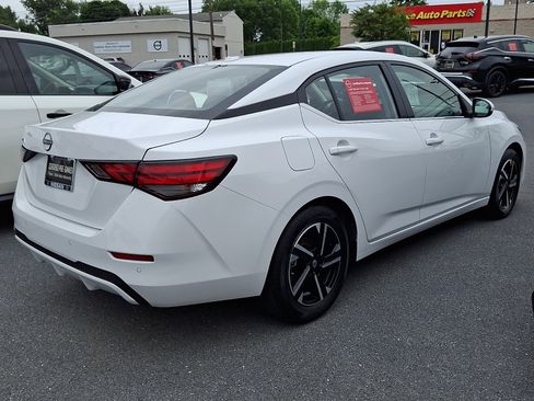 Certified 2025 Nissan Sentra SV FWD image 5