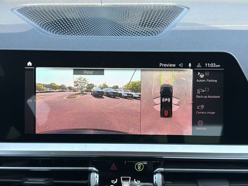 Used 2019 BMW 330i Sedan w/ M Sport Package RWD image 4