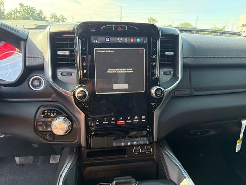 Used 2024 RAM 1500 Laramie AWD/4WD image 10