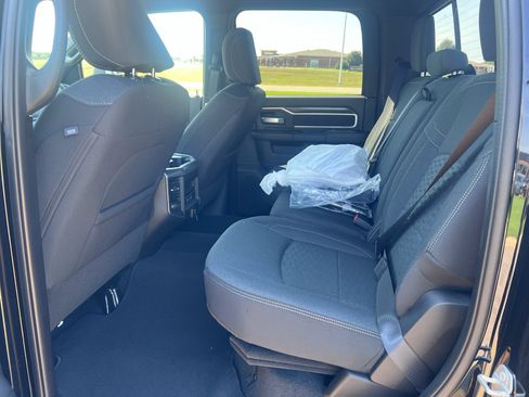 New 2026 RAM 2500 Big Horn AWD/4WD image 14