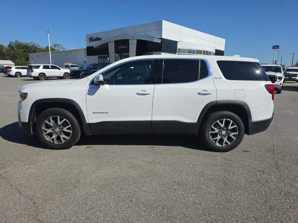 Used 2023 GMC Acadia SLE FWD image 4