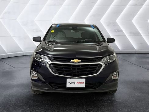 Used 2020 Chevrolet Equinox LS image 2