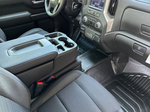 Used 2025 GMC Sierra 2500 Pro w/ 1SA Pro Safety Plus Package AWD/4WD image 9