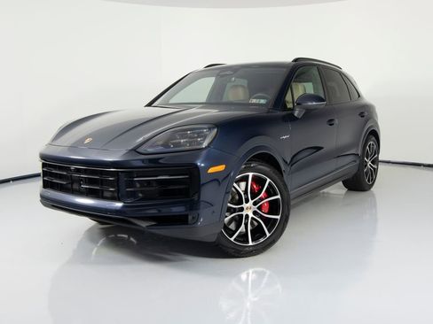 New 2026 Porsche Cayenne S image 1