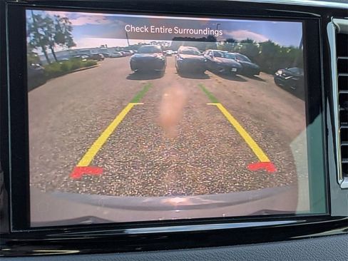 Used 2022 Chrysler Pacifica Touring-L image 23