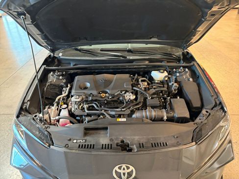 Used 2025 Toyota Camry LE image 31