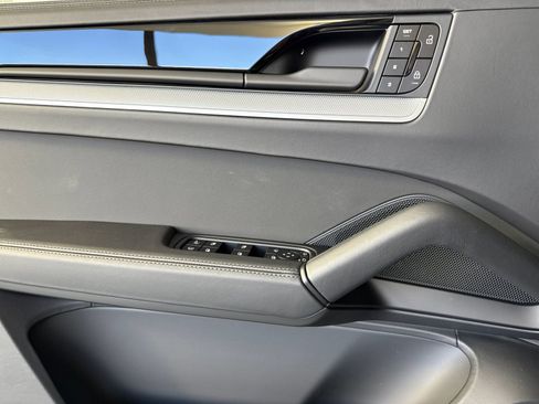 New 2026 Porsche Cayenne S image 12