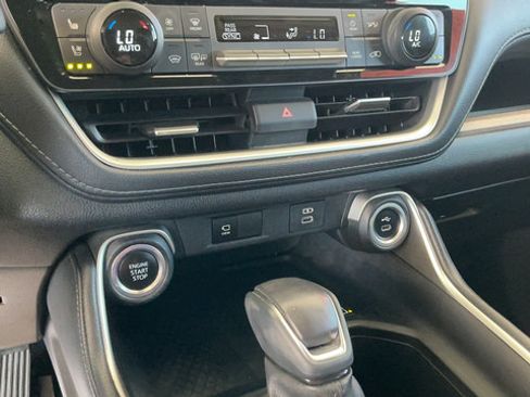 Used 2024 Toyota Grand Highlander FWD image 17