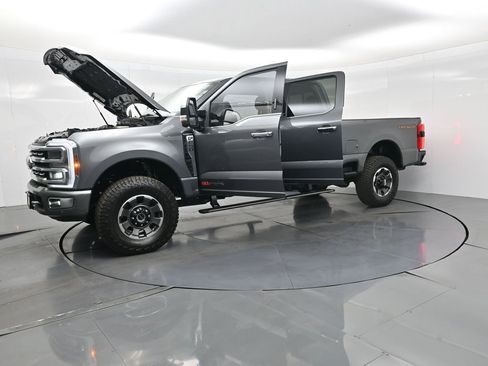 Used 2024 Ford F250 Platinum w/ Tremor Off-Road Package image 36