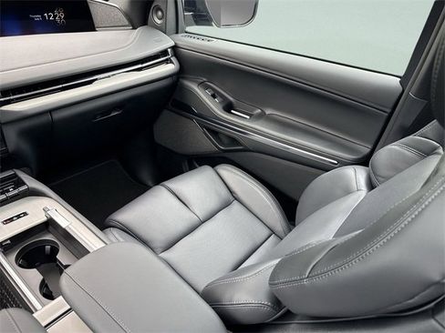 New 2025 Lincoln Navigator Reserve w/ Jet Appearance Package image 19