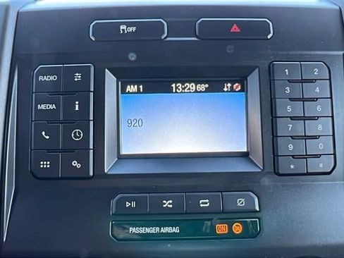 Used 2022 Ford F250 XL w/ Power Equipment Group RWD image 27