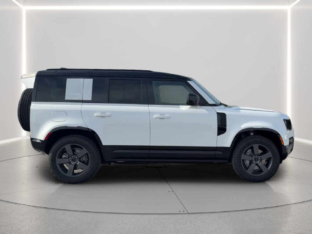 New 2026 Land Rover Defender 110 X-Dynamic SE AWD/4WD image 4