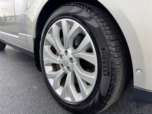 Used 2020 Land Rover Range Rover HSE AWD/4WD image 9