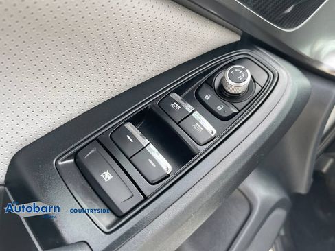 Used 2019 Subaru Crosstrek 2.0i Limited w/ Moonroof Package w/Navigation AWD/4WD image 11