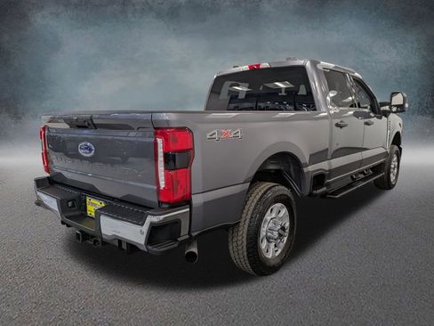 Used 2024 Ford F250 XLT w/ 360-Degree Camera Package AWD/4WD image 4