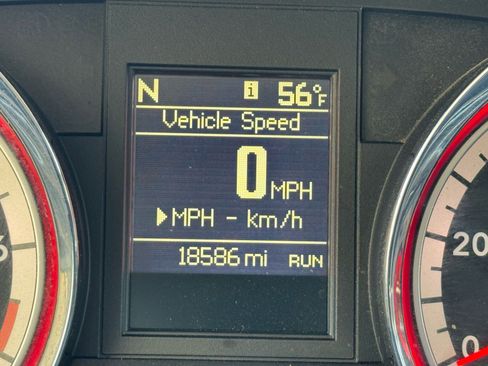 Used 2016 Dodge Grand Caravan SXT w/ Rear Park Assist Package image 16