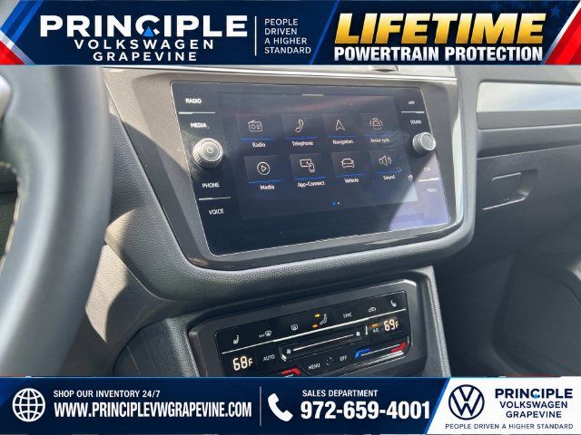 Used 2023 Volkswagen Tiguan SE FWD image 19