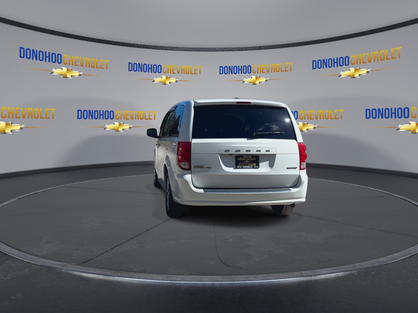 Used 2019 Dodge Grand Caravan SE w/ UConnect Hands-Free Group FWD image 10