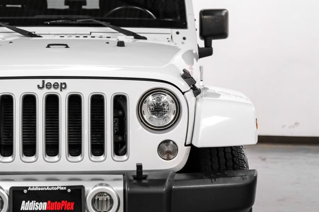 Used 2018 Jeep Wrangler Sahara w/ Connectivity Group AWD/4WD image 33