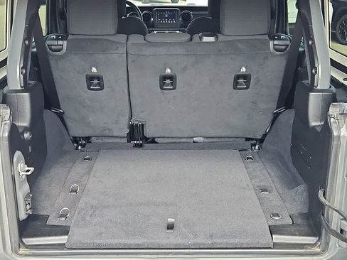 Used 2021 Jeep Wrangler Unlimited Sport AWD/4WD image 33