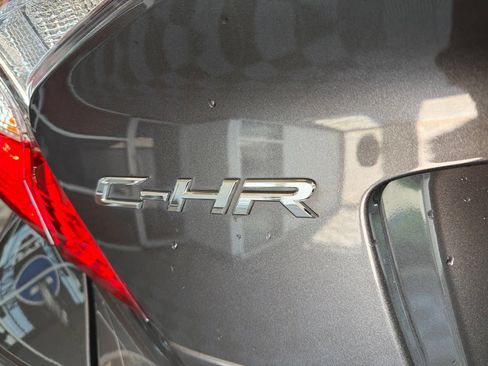 Used 2021 Toyota C-HR LE FWD image 7