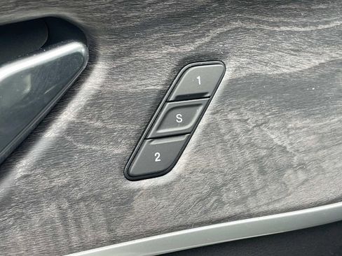 Used 2024 Jeep Grand Cherokee Limited image 19