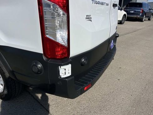 Used 2024 Ford Transit 350 XLT RWD image 12