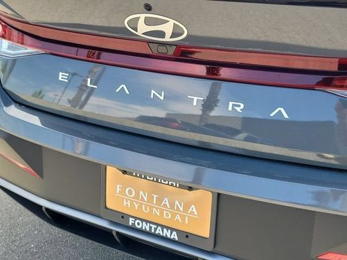 New 2026 Hyundai Elantra SEL Sport FWD image 29