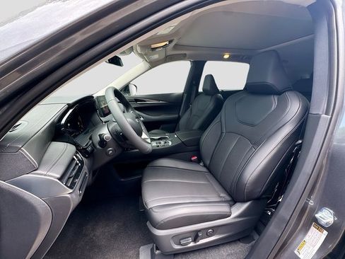 Certified 2026 INFINITI QX60 Luxe w/ Cargo Package image 22