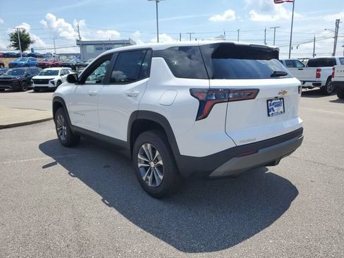 New 2026 Chevrolet Equinox LT FWD image 3