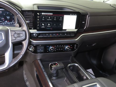 Used 2022 GMC Sierra 1500 SLT w/ SLT Convenience Package image 40