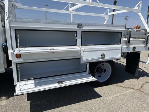 New 2025 Ford F550 4x4 Crew Cab Super Duty image 8