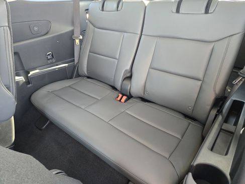 New 2026 Ford Explorer Active w/ Active Comfort Package RWD image 28